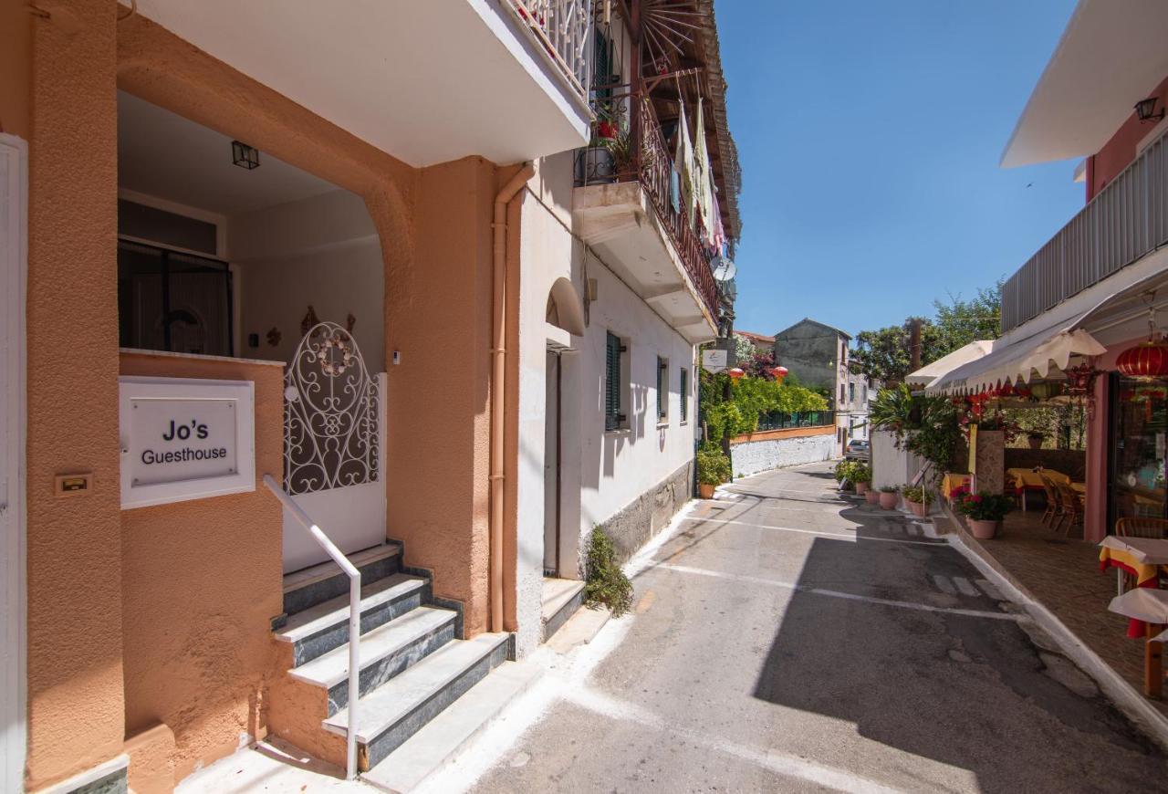 Jo'S Guesthouse, Benitses Benitses  Buitenkant foto
